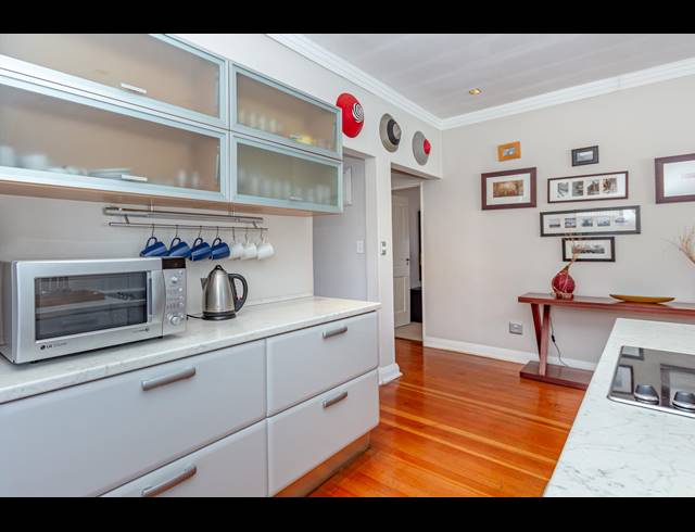 3 BEDROOM HOUSE TO LET IN PARKHURST